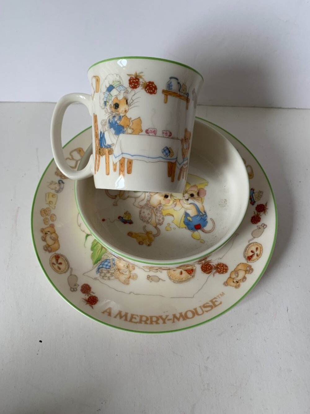 GORHAM MERRY MOUSE GIFT 1983 PRISCILLA HILLMAN PLATE BOWL CUP FOR KIDS - Picture 4 of 16